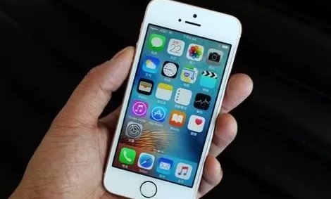 SE苹果手机怎么样？三千块的A15是捡漏还是踩坑？-第2张图片-康盛风体育资讯官网 - 专业体育赛事报道与运动服饰潮流指南平台