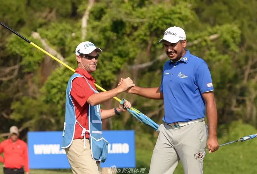 澳门公开赛见证传奇诞生 左撇子少年一杆创历史-第5张图片-康盛风体育资讯官网 - 专业体育赛事报道与运动服饰潮流指南平台