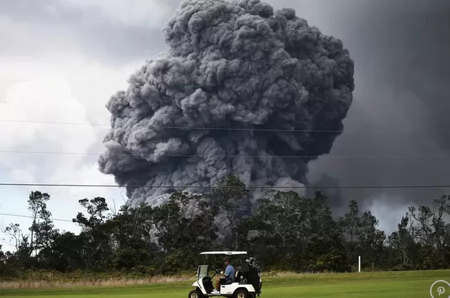 火山之畔的优雅挥杆：在夏威夷基拉韦厄的烈焰旁挑战十八洞-第2张图片-康盛风体育资讯官网 - 专业体育赛事报道与运动服饰潮流指南平台