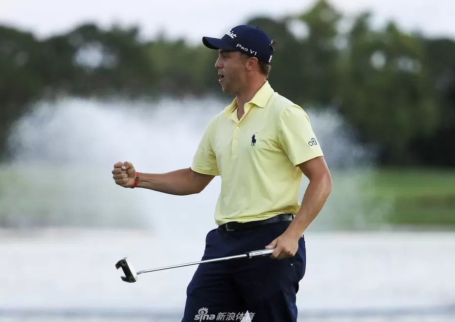 王者归来与新王登基:绿茵场上的传承与对决-第3张图片-康盛风体育资讯官网 - 专业体育赛事报道与运动服饰潮流指南平台 王者归来与新王登基:绿茵场上的传承与对决-第3张图片-康盛风体育资讯官网 - 专业体育赛事报道与运动服饰潮流指南平台