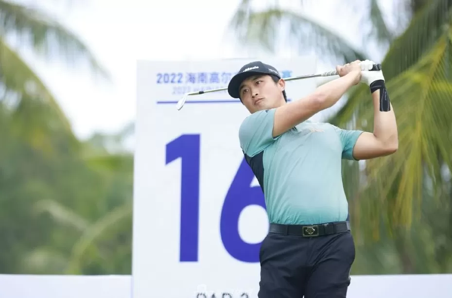 椰风挥杆扬壮志 白政恺海南公开赛问鼎荣耀-第2张图片-康盛风体育资讯官网 - 专业体育赛事报道与运动服饰潮流指南平台