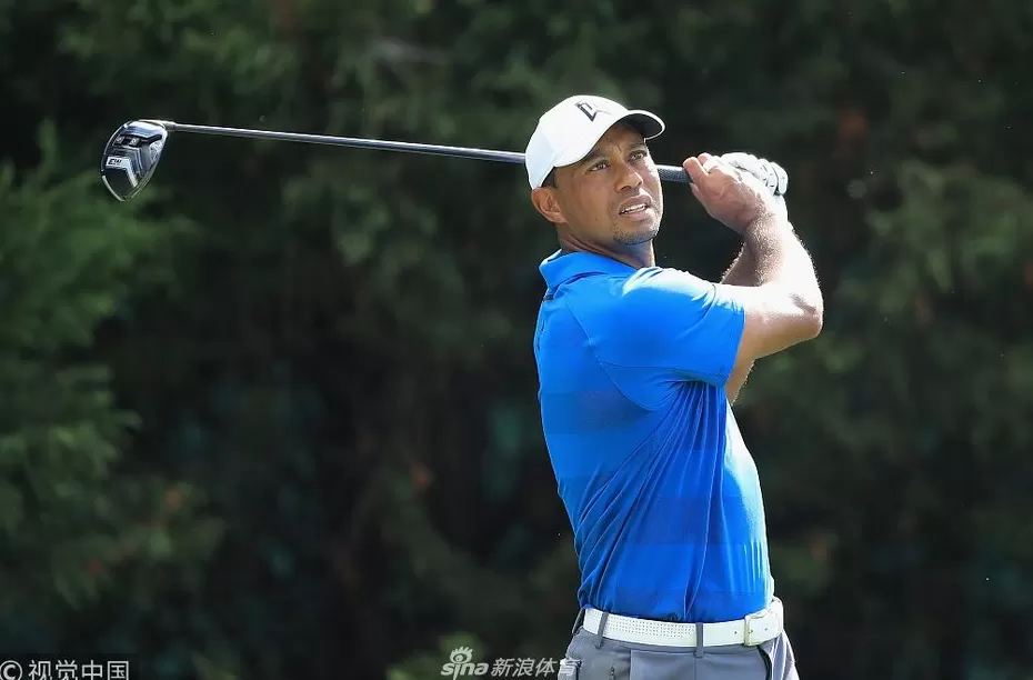 王者归来伍兹领先三杆剑指巡回锦标赛冠军荣耀-第6张图片-康盛风体育资讯官网 - 专业体育赛事报道与运动服饰潮流指南平台 王者归来伍兹领先三杆剑指巡回锦标赛冠军荣耀-第6张图片-康盛风体育资讯官网 - 专业体育赛事报道与运动服饰潮流指南平台