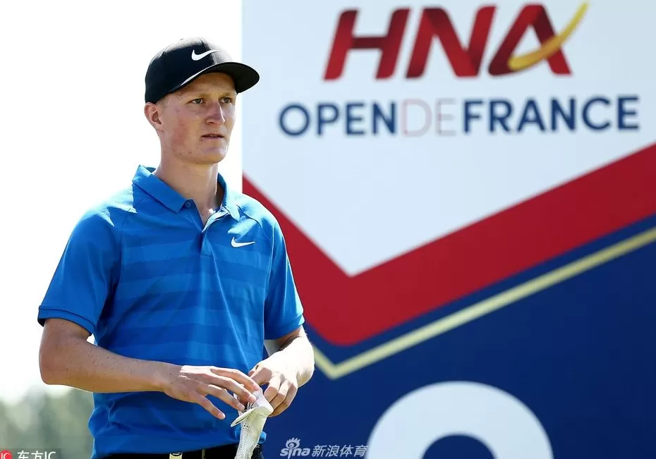 瑞典黑马惊艳巴黎国家高尔夫俱乐部领先法国公开赛次轮-第1张图片-康盛风体育资讯官网 - 专业体育赛事报道与运动服饰潮流指南平台