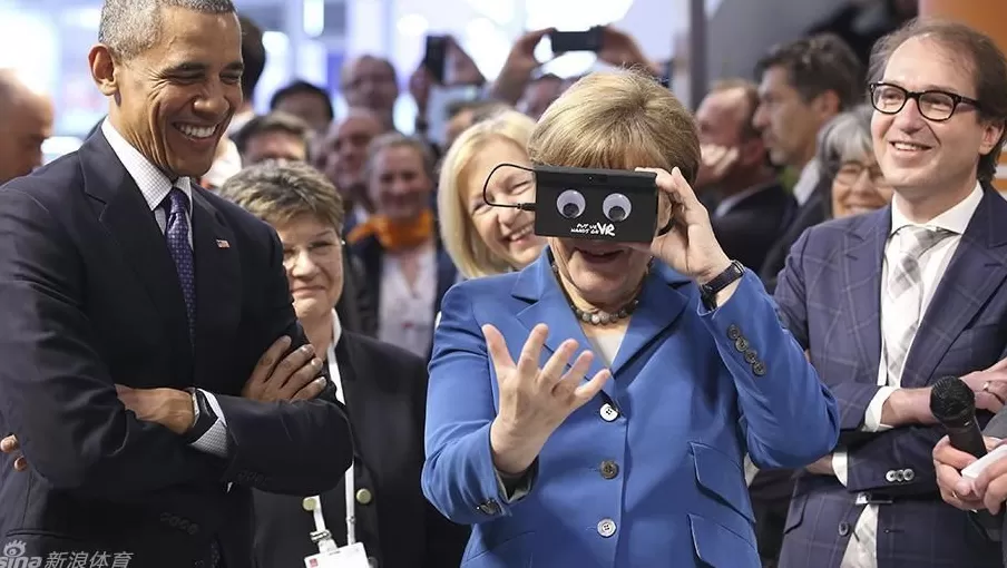 汉诺威工博会上的友谊与未来：奥巴马默克尔携手体验数字化新潮-第4张图片-康盛风体育资讯官网 - 专业体育赛事报道与运动服饰潮流指南平台