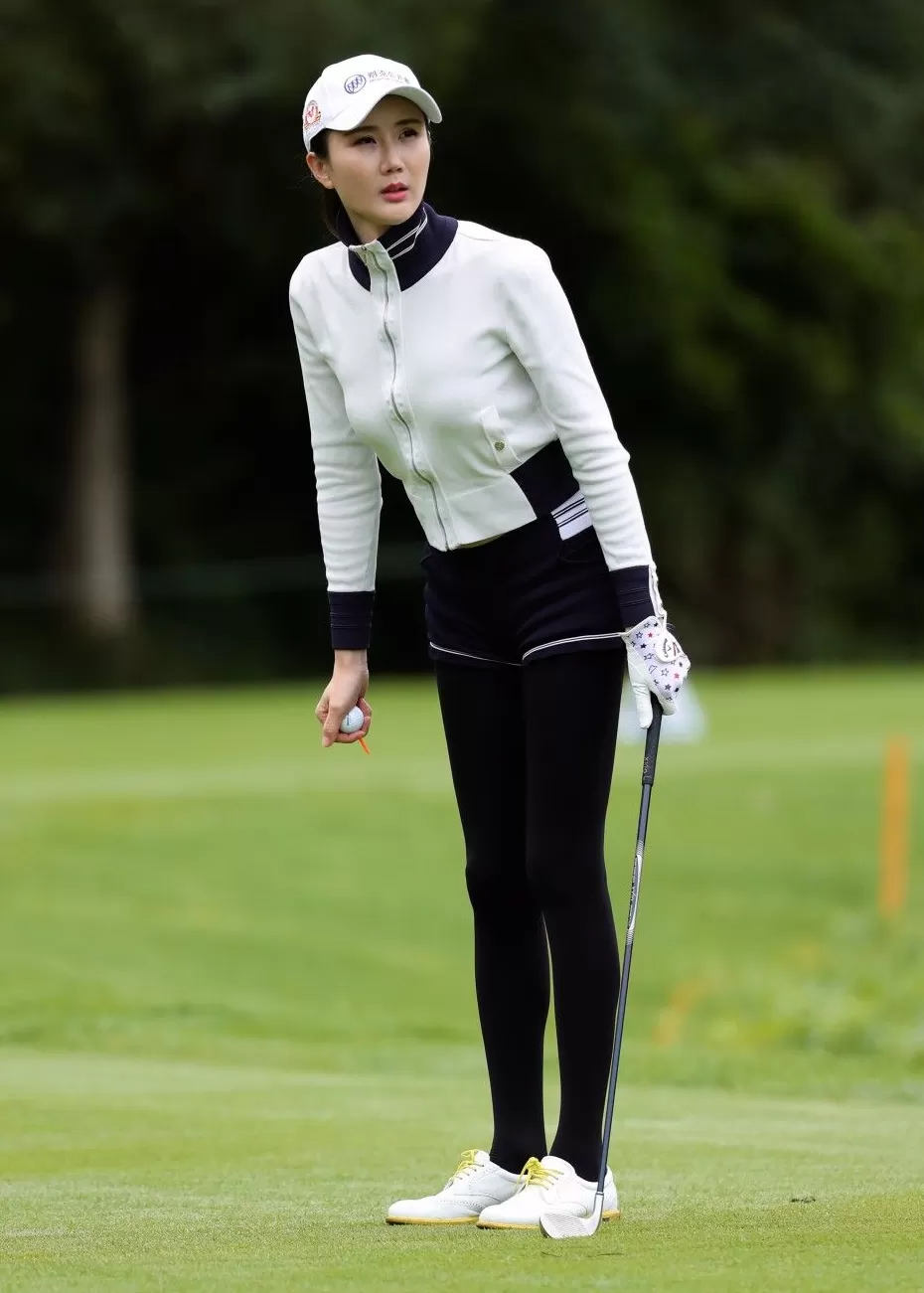 白衣天使挥杆果岭澳大利亚高尔夫新星卢特鲁斯闪耀中国美巡赛广州站-第4张图片-康盛风体育资讯官网 - 专业体育赛事报道与运动服饰潮流指南平台