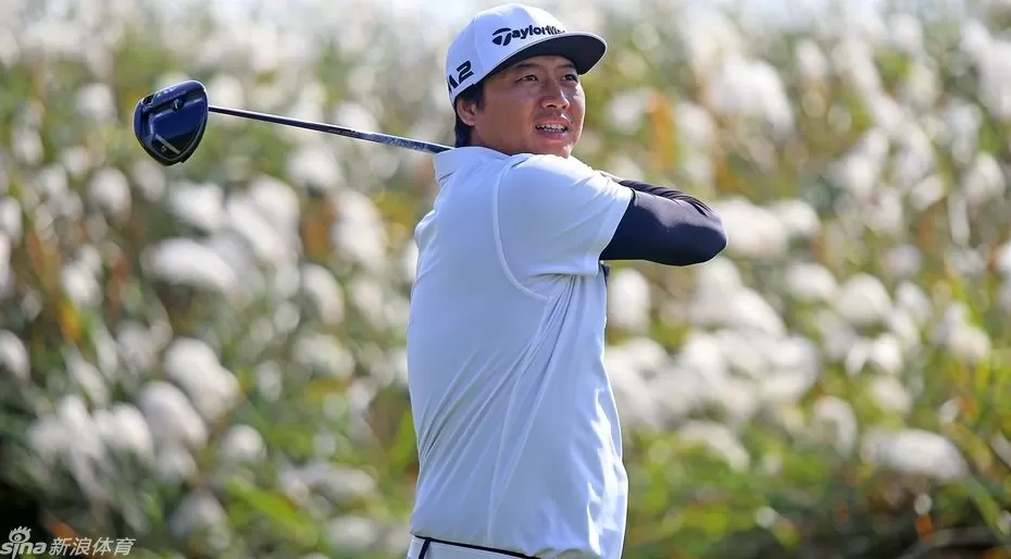 江湖老炮加洞绝杀登顶武林盟主 五十八岁白Tee冠军创历史-第3张图片-康盛风体育资讯官网 - 专业体育赛事报道与运动服饰潮流指南平台 江湖老炮加洞绝杀登顶武林盟主 五十八岁白Tee冠军创历史-第3张图片-康盛风体育资讯官网 - 专业体育赛事报道与运动服饰潮流指南平台