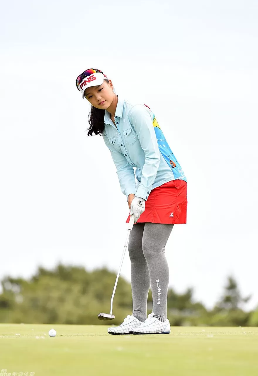 石昱婷与她的高球征程:从新人绽放到大满贯舞台-第8张图片-康盛风体育资讯官网 - 专业体育赛事报道与运动服饰潮流指南平台 石昱婷与她的高球征程:从新人绽放到大满贯舞台-第8张图片-康盛风体育资讯官网 - 专业体育赛事报道与运动服饰潮流指南平台