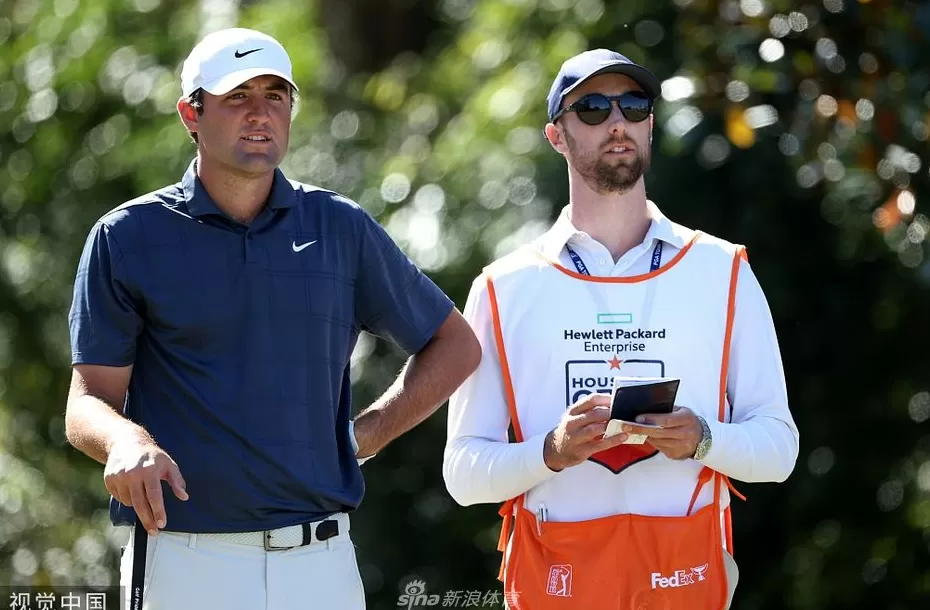 科克拉克的辉煌逆转：休斯敦公开赛的荣耀之战-第4张图片-康盛风体育资讯官网 - 专业体育赛事报道与运动服饰潮流指南平台