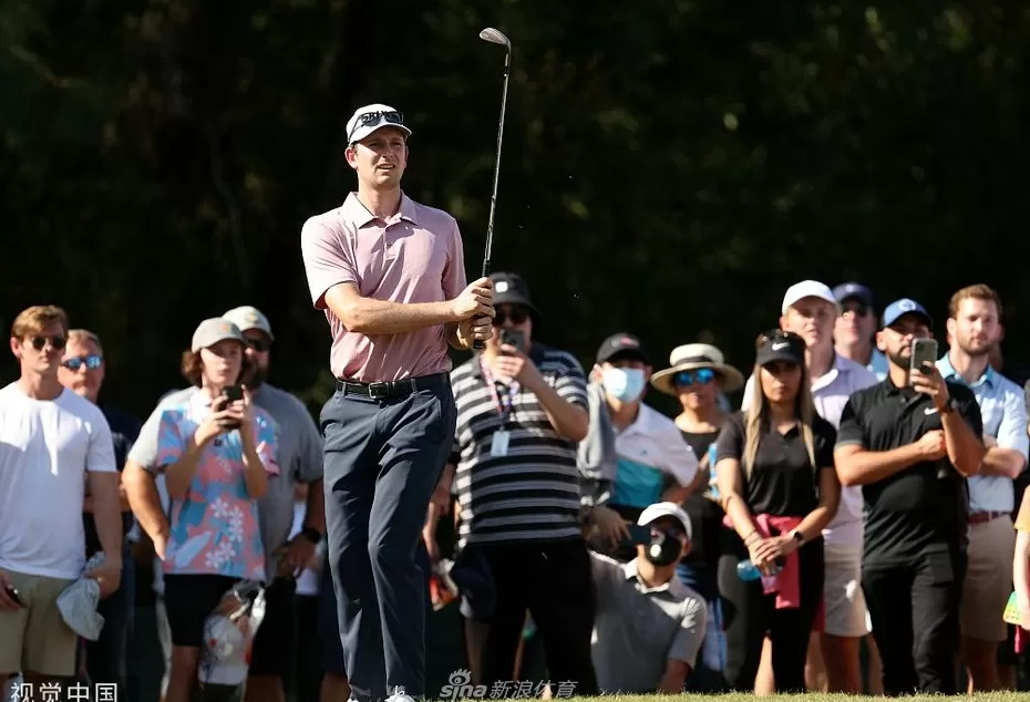 科克拉克的辉煌逆转：休斯敦公开赛的荣耀之战-第5张图片-康盛风体育资讯官网 - 专业体育赛事报道与运动服饰潮流指南平台